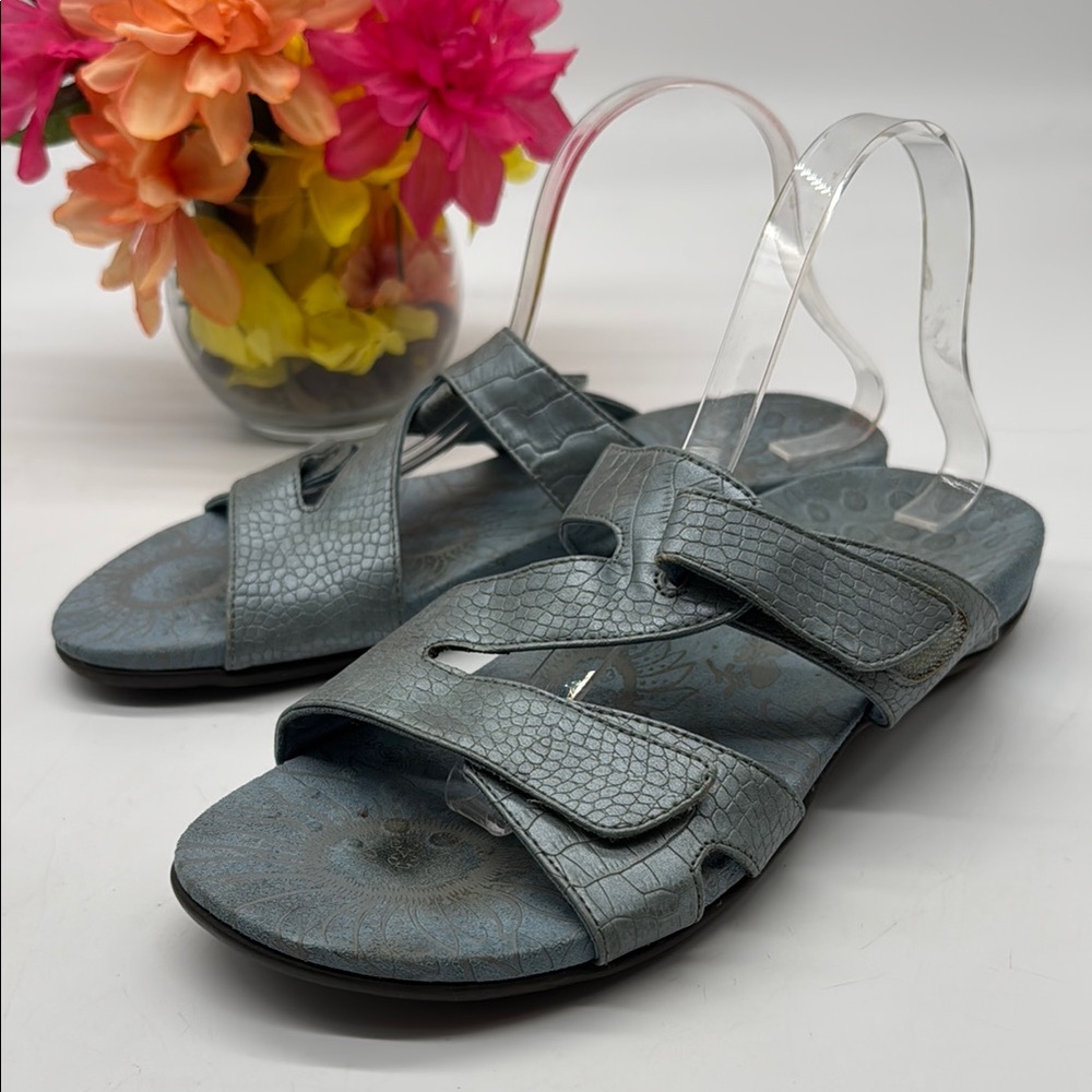 Vionic Lauren Blue Sandals with Adjustable Straps and Soft Material Size 10